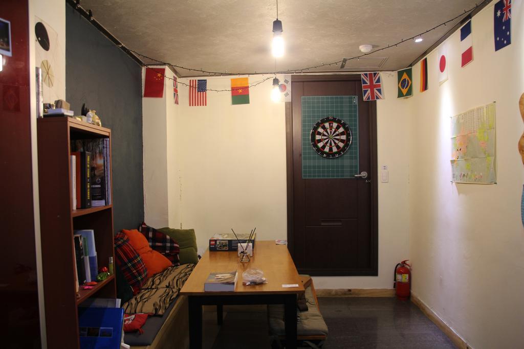 Backpackers' House Hotel ปูซาน ภายนอก รูปภาพ