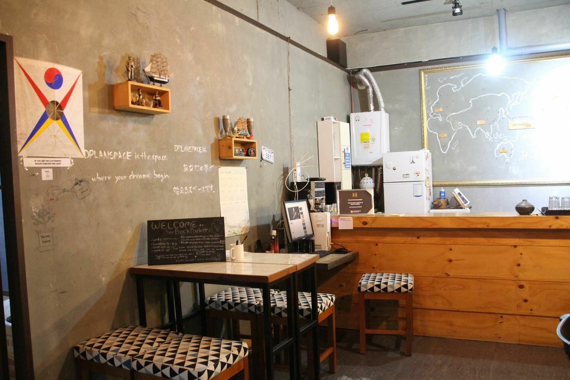Backpackers' House Hotel ปูซาน ภายนอก รูปภาพ