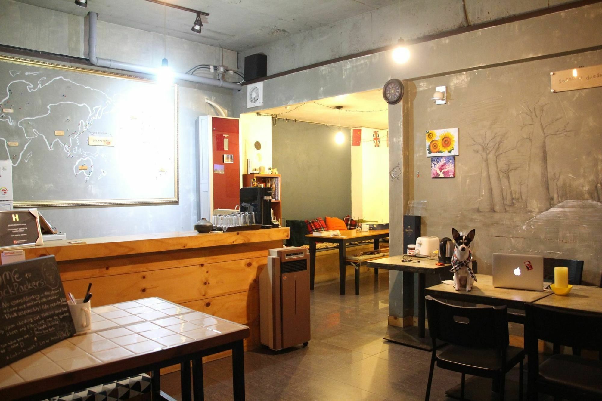 Backpackers' House Hotel ปูซาน ภายนอก รูปภาพ