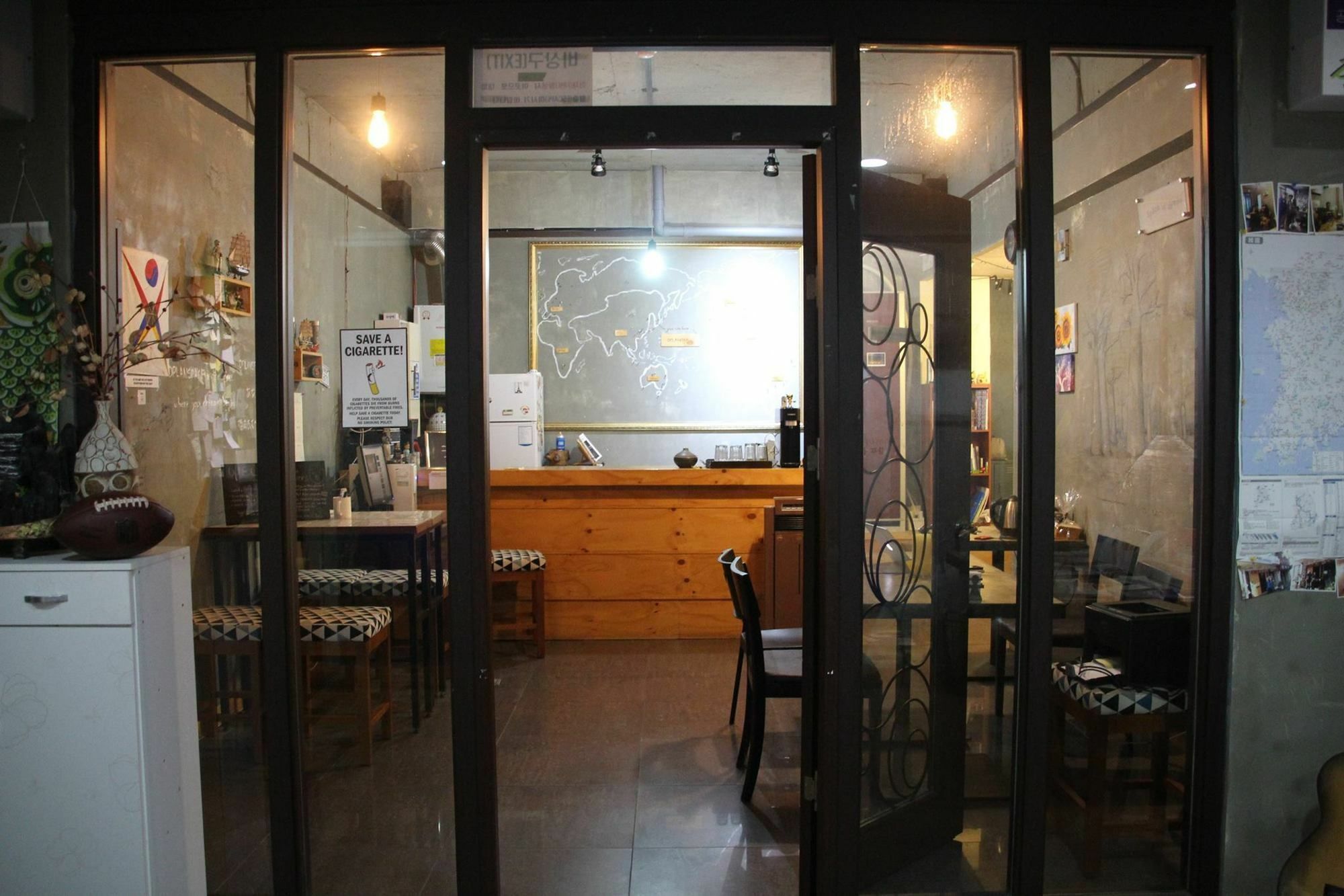 Backpackers' House Hotel ปูซาน ภายนอก รูปภาพ